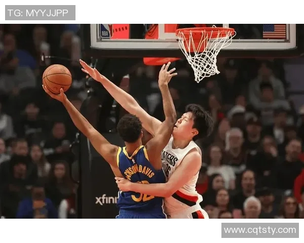 勇士与开拓者激战正酣精彩瞬间回顾与赛后分析